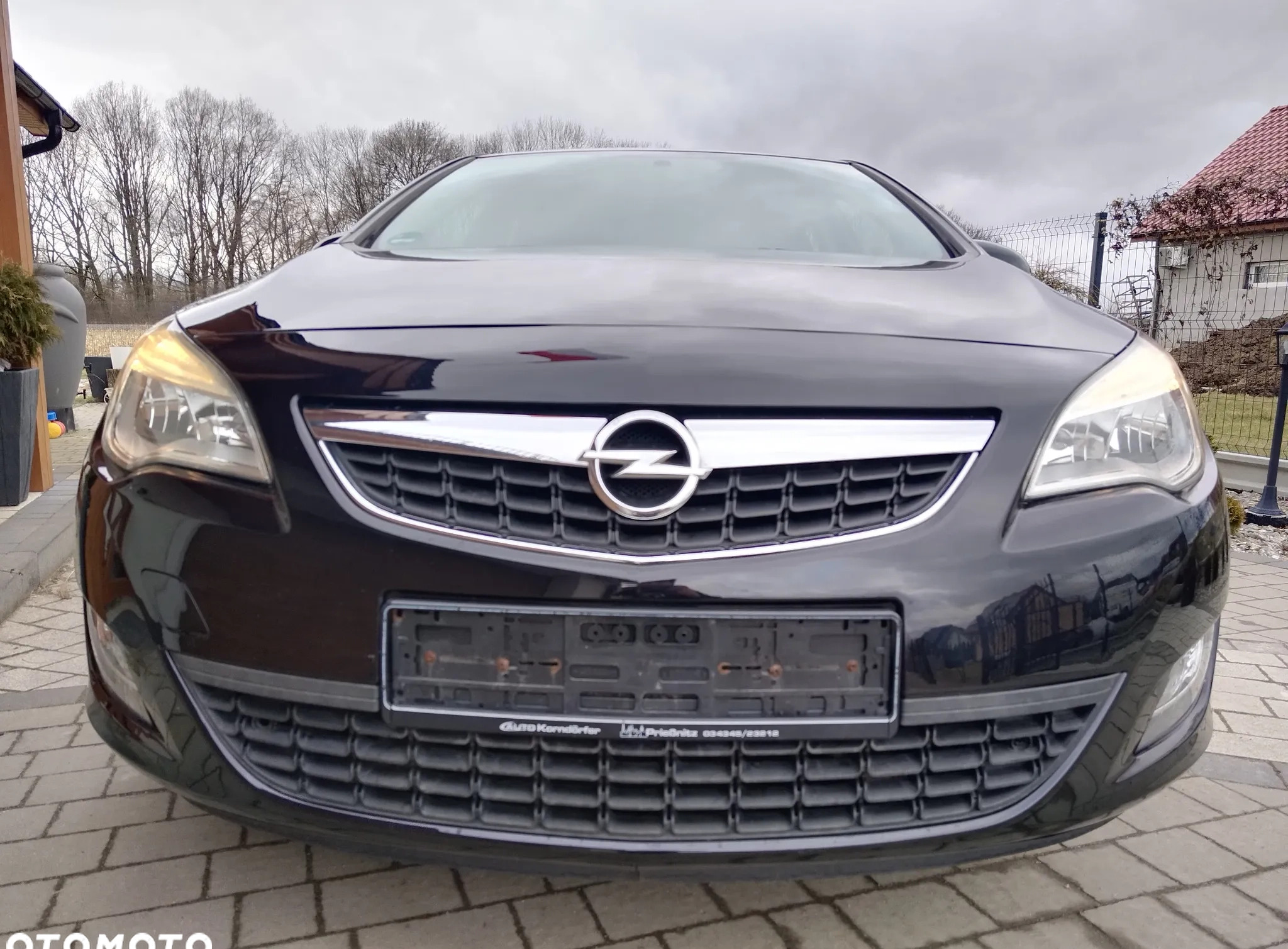 Opel Astra cena 23900 przebieg: 151000, rok produkcji 2010 z Praszka małe 436